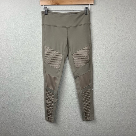 ALO Yoga Moto Leggings in Gravel/Gravel Glossy Sz S - Picture 1 of 11